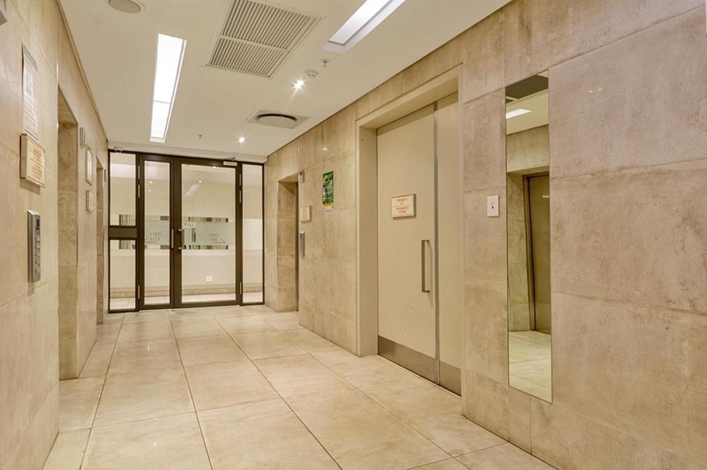 Sandton Skyline Luxury Space Johannesburg Exterior photo